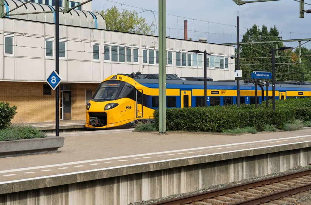 Trein op station Eindhoven Centraal